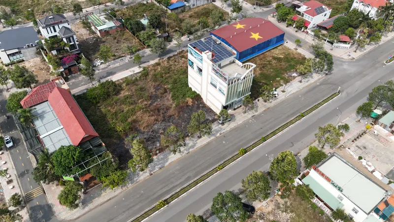Lô Đất Biệt Thự Khu Trung Tâm Phú Mỹ, Ngay Gần Trung Tâm Thương Mại KNG — Đất nền Phú Mỹ